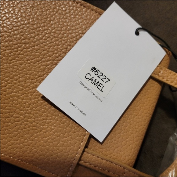 NWT~ Co Lab Vegan Leather Phone
& Card Crossbody / Color: Camel - Picture 4 of 8